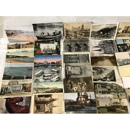 858 - Collection of 100 postcards, topographical scenes. British and World mono photo cards and colour pri... 