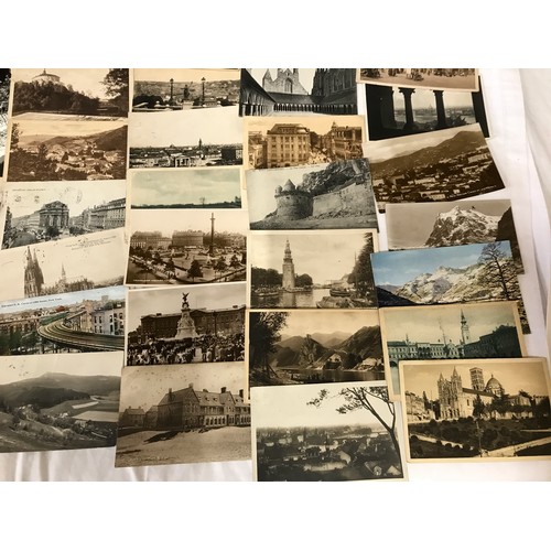 858 - Collection of 100 postcards, topographical scenes. British and World mono photo cards and colour pri... 