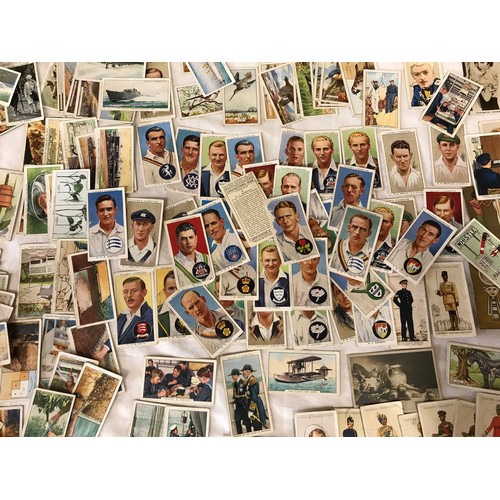 863 - Cigarette cards collection. Players and wills, various subjects, Royalty, Transport, animals, birds,... 