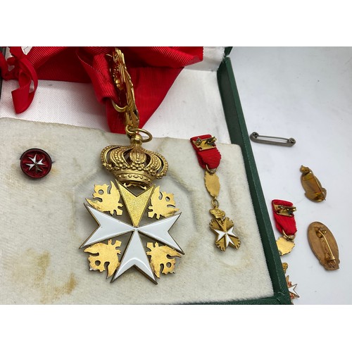 791 - Sovereign Military Order of Malta with enamel The Burns Federation 1885 badge and The Royal Institut... 