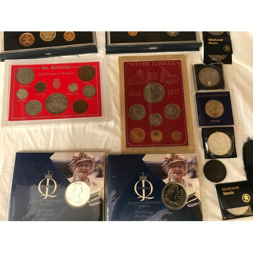 429 - British coinage collection: Proof coins 1986, 1983,1977, George V coinage Queens Diamond Jubilee Coi... 