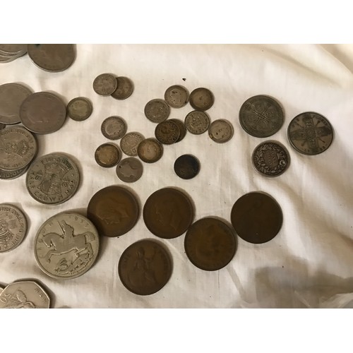 430 - A large collection of British coinage. pre and post decimal. mainly 5p and 10p coins, some earlier s... 