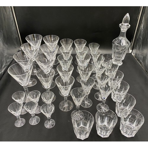 304 - A collection of Waterford 'Sheila' glasses comprising 7 x goblets/red wine (10oz), 10 x white wine, ... 