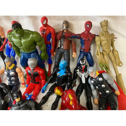 707 - A collection of Marvel toys to include Thor, Venom, Spiderman, Peter Quill, Capt. America, Black Pan... 