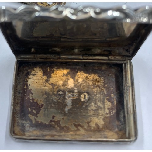 556 - A Victorian silver vinaigrette Birmingham 1857 maker G Wheeler & Co (George and Mary Wheeler). 4 x 2... 