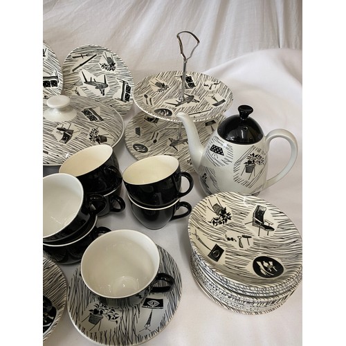 96 - A large quantity of Ridgway 'Home Maker' and Home Maker pattern dinnerware and tea ware comprising :... 