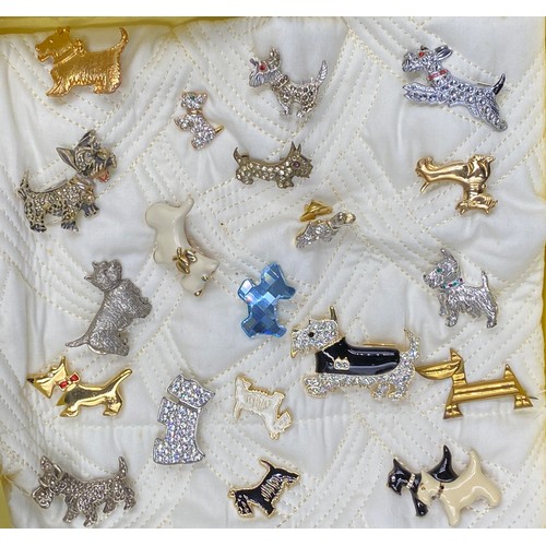 355 - A collection of dog brooches, mainly Scottie dogs to include 2 Lea Stein, 2 x Ciro, A. Diamond, Kaye... 