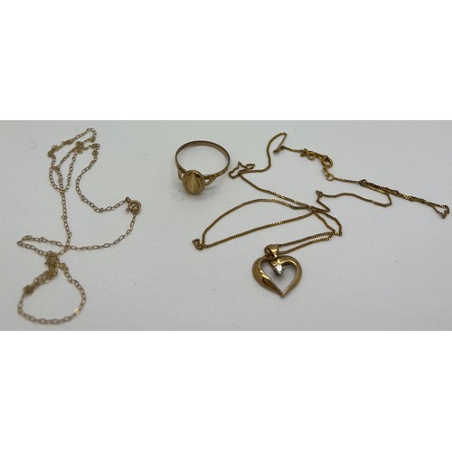 372 - Various 9ct gold to include chain with heart pendant, chain and coffee bean ring. Total weight 2.8gm... 