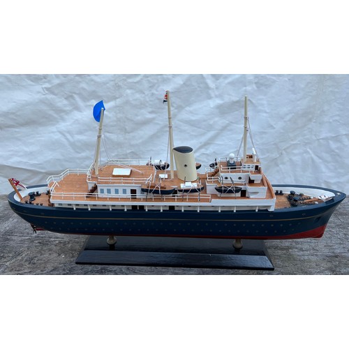 1041 - A model of the Royal Yacht Britannia 50cm l.