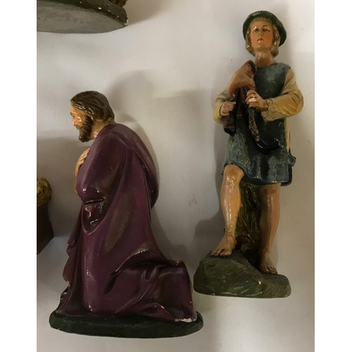 1048 - A part ceramic 6 piece nativity set comprising Baby Jesus, Mary, Joseph and the Three Kings; tallest... 