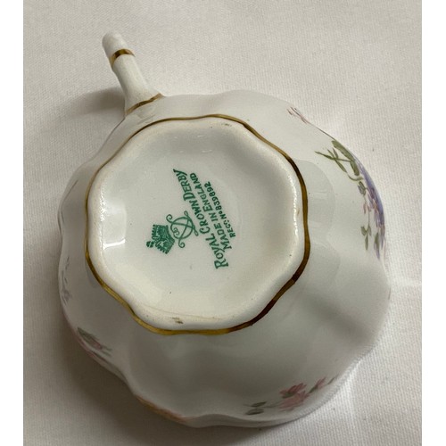 136 - Royal Crown Derby No. 839892 part tea service to include 6 cups, 7 saucers, 6 plates, sugar, jug tog... 