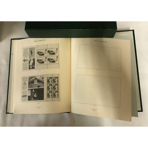 440 - Stanley Gibbons Windsor Albums 1-4 in slip cases, Victorian stamps through to 1993, together with 5 ... 