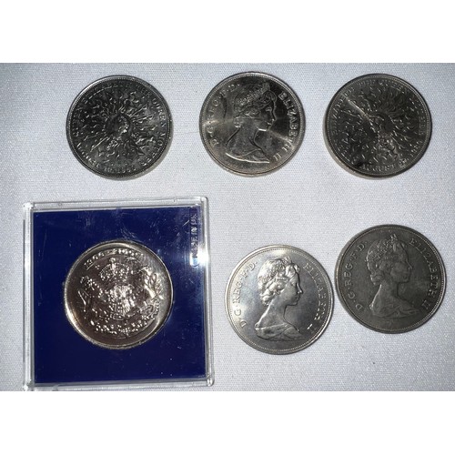 449 - Coins to include 3 x Queen Mother Aug 4th 1980 Crowns, Queen Mother 1900-2000 Crown, Elizabeth & Phi... 