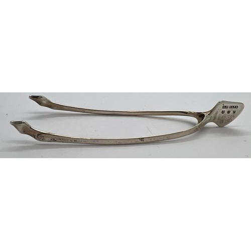 593 - Scottish provincial silver wishbone sugar tongs, maker William Robb Ballater Edinburgh 1925. 10cm l.