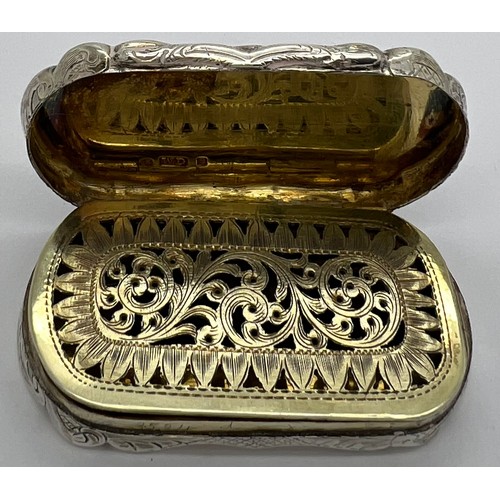 602 - Birmingham silver vinaigrette by William Dudley 3 x 5.5cm, complete with sponge.