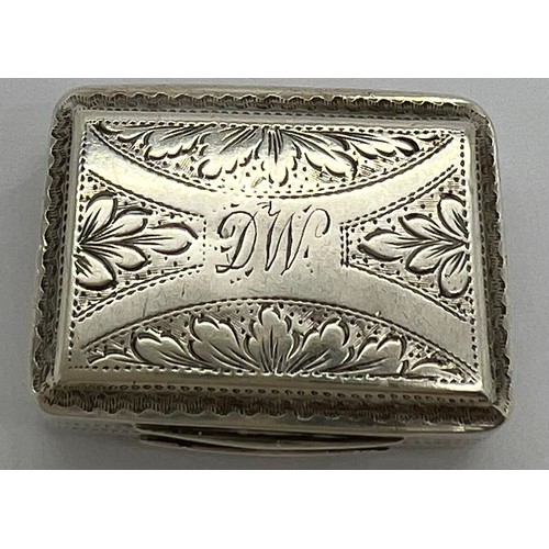 604 - Birmingham silver vinaigrette by John Lilly 1832, 2 x 2.5cm. D W initials to top.