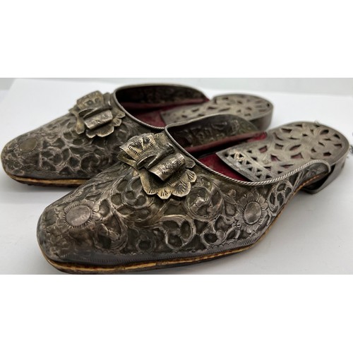 606 - A pair of antique silver Arab Ottoman Persian Middle East shoes Harem Princess. Circa 1850-1900. 19c... 