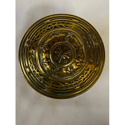 632 - Brass, copper and pewter to include copper two handle bowl, bowl diameter 30cm, brass bowl with lion... 