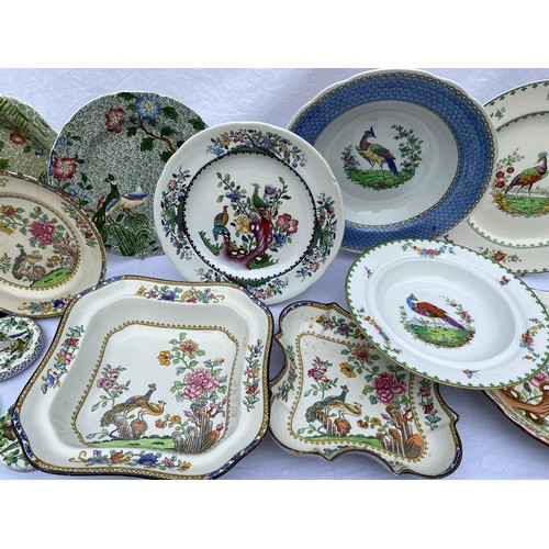 170 - A quantity of Copeland Spode depicting exotic birds, Chinese pheasants, peacocks etc.