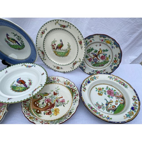 170 - A quantity of Copeland Spode depicting exotic birds, Chinese pheasants, peacocks etc.