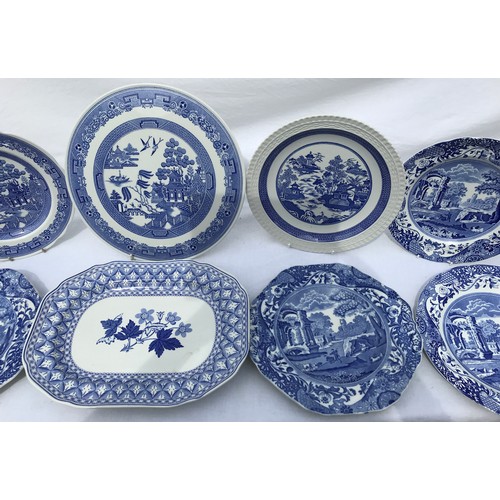 181 - A quantity of 20thC Copeland Spode and Spode blue and white plates and shallow bowls.