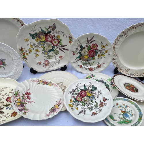 195 - Copeland Spode 20thC various ceramics and patterns to include ‘Provincial Flowers’, ‘Bridal Rose’, ‘... 