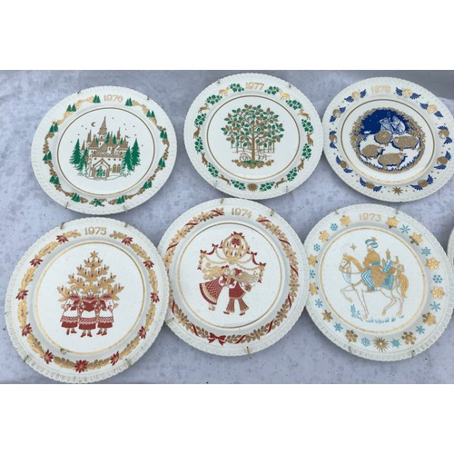 199 - Twelve Spode Christmas plates 1970-1981 inclusive.