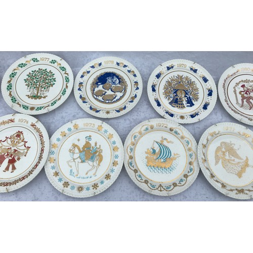 199 - Twelve Spode Christmas plates 1970-1981 inclusive.