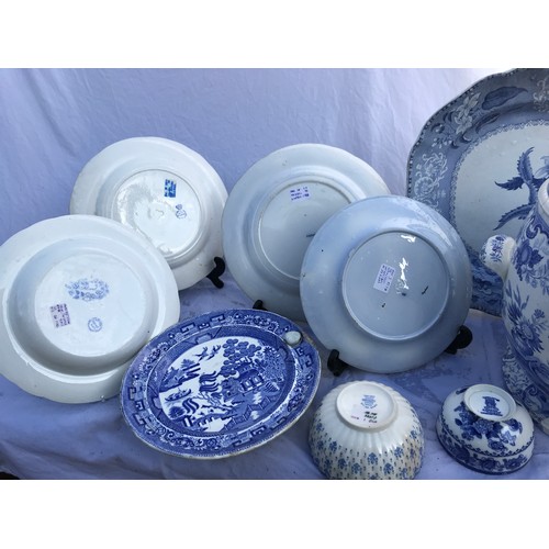 200 - A quantity of 19th/20thC blue and white Spode. Patterns to include 'Floral', 'Fleur de Lis', 'Tower'... 