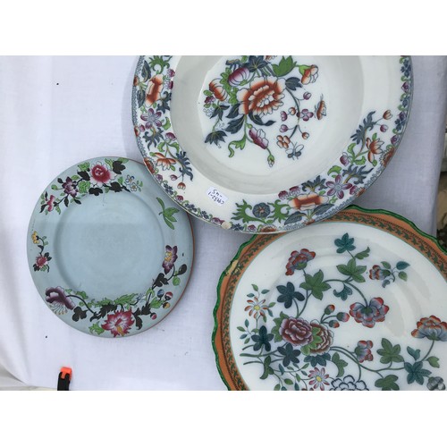 216 - A quantity of various 19thC Spode to include Stone Spode and oriental style pates etc.