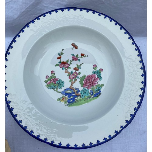 220 - Various 20thC Copeland Spode ceramics, most with an Oriental theme to include 'Old Bow' side plate, ... 