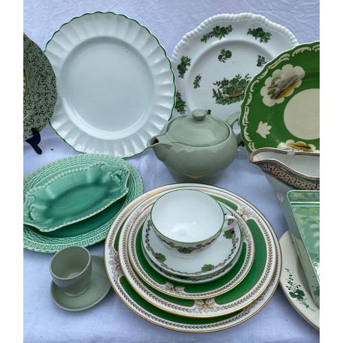 221 - A quantity of 20thC Copeland Spode to include various patterns; 'Flemish Green', 'Royal Jade', 'Gree... 