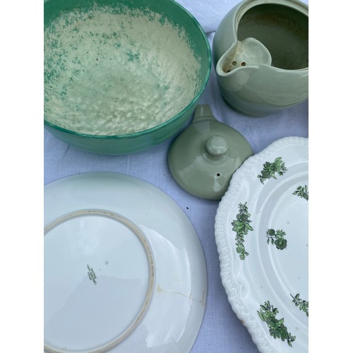 221 - A quantity of 20thC Copeland Spode to include various patterns; 'Flemish Green', 'Royal Jade', 'Gree... 