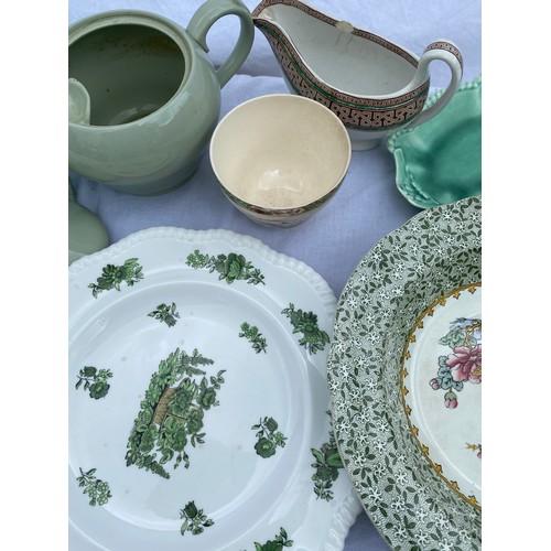 221 - A quantity of 20thC Copeland Spode to include various patterns; 'Flemish Green', 'Royal Jade', 'Gree... 