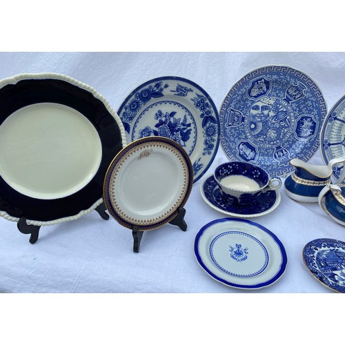 223 - A collection of blue and white 20thC Spode, various patterns to include 'Blue Bowpot' plate, 2 x Mil... 