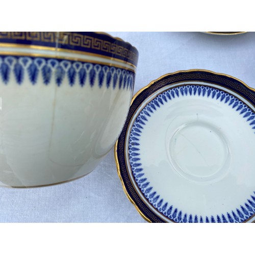 223 - A collection of blue and white 20thC Spode, various patterns to include 'Blue Bowpot' plate, 2 x Mil... 