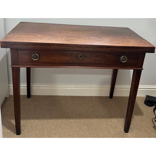 1313 - A mahogany tea tea table with drawer to front of square tapered legs. 92 x 45 d x 72cm h.