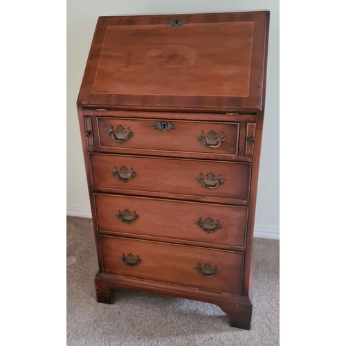 1342 - A 20thC mahogany bureau. 97 h x 55 w x 42cm d.