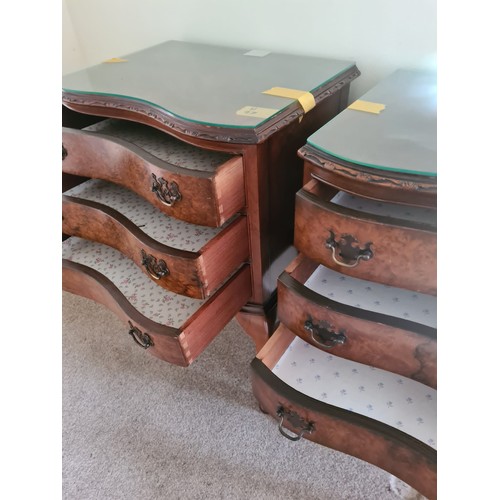 1347 - A pair of walnut bedside drawers on cabriole legs. 86 h x 52 w x 38cm d. Glass tops.