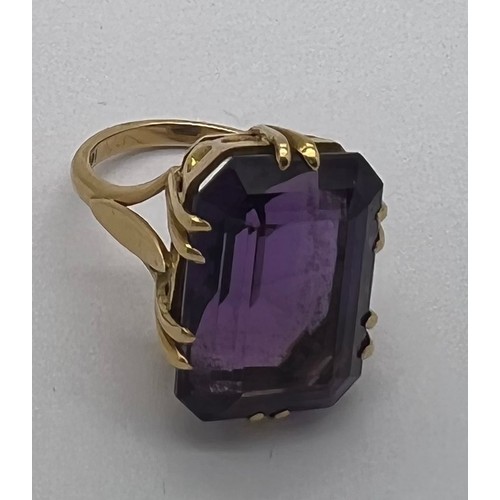 396 - A good quality amethyst ring set in 18ct yellow gold. Amethyst 3ct, size P. 13.7gm.