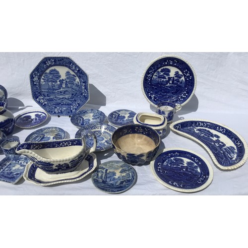 156 - A large quantity of Copeland/Spode blue and white from late 19th century to early 20th century to in... 