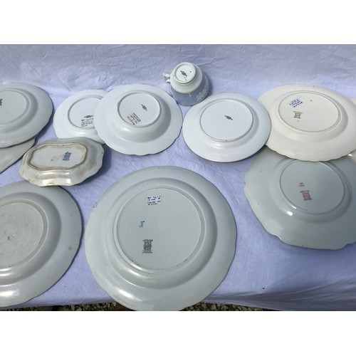 157 - A quantity of Copeland/ Spode dinner and tea ware from late 19th century to early 20th century inclu... 