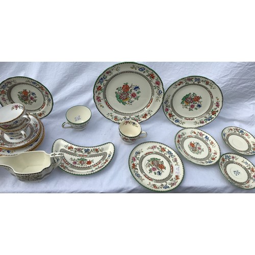 163 - A large quantity of Copeland late Spode Chinese Rose pattern to include cups, saucers, plates etc.