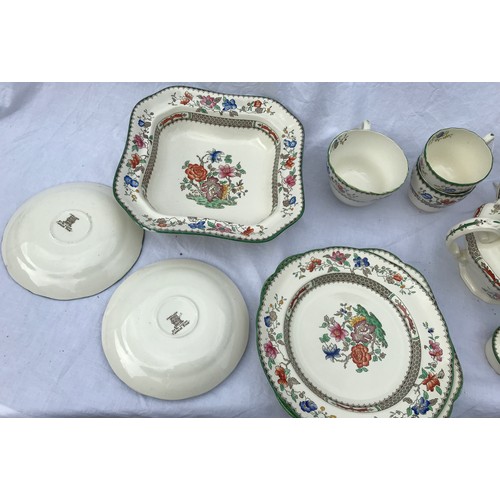 163 - A large quantity of Copeland late Spode Chinese Rose pattern to include cups, saucers, plates etc.