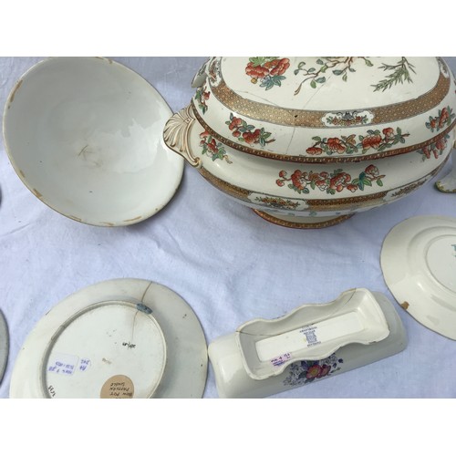 165 - A quantity of badly damaged Copeland Spode to include Bow Pot pattern, India Tree etc.