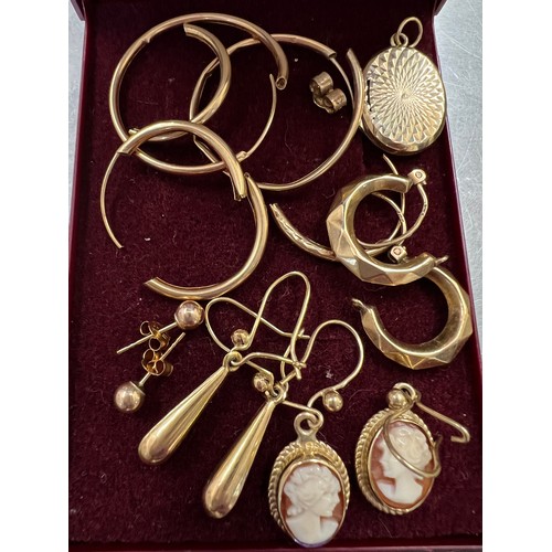 643 - Various 9ct to include earrings, locket etc. Total weight 7.8gm.