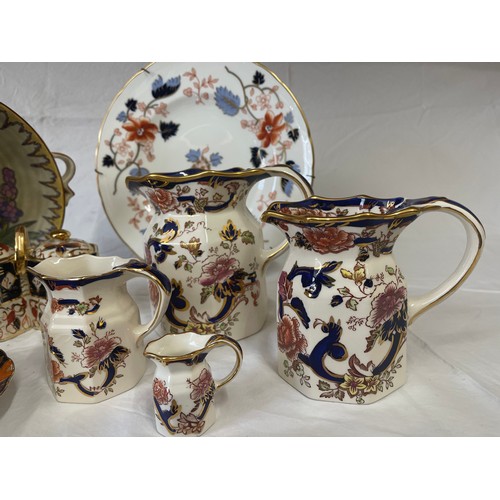 419 - A selection of ceramics to include: Crown Devon bowl 26cm d, Royal Crown Derby Beaumont plate, 4 x M... 