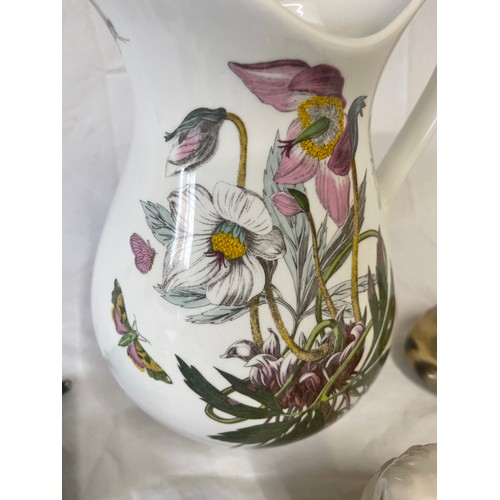 421 - A selection of ceramics to include: Portmeirion Botanical Garden jug 21.5cm h, a pair of Royal Doult... 