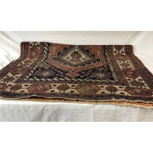 1128 - Vintage Persian Rug measuring 1.58cm long x 1.16cm wide.