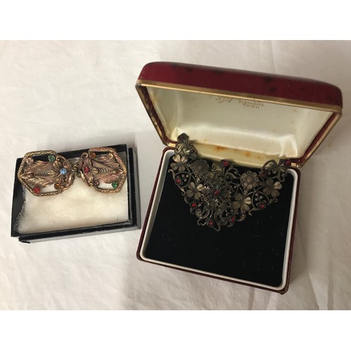 529 - Collection of costume jewellery to include a micro mosaic brooch (a/f), various buckles, belt and sh... 